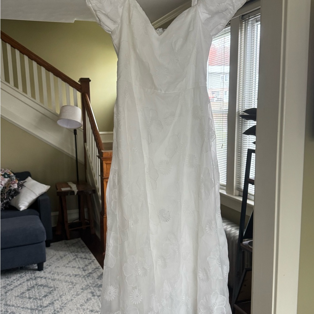 Lulu's White Floral Midi Dress